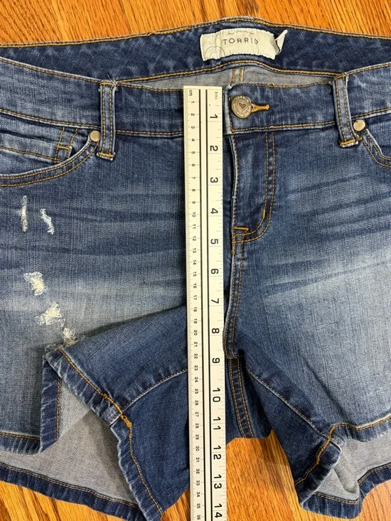 torrid 4" Shorts - Distressed Dark Blue Denim - Picture 7 of 8